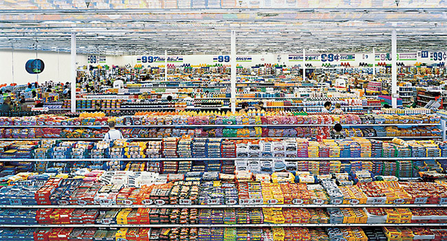 Andreas Gursky, "99 cent", 1999